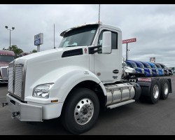 2025 Kenworth T880 Trucks for sale