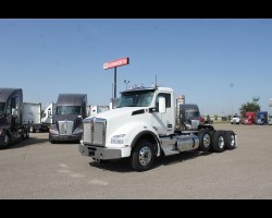 2025 Kenworth T880 Trucks for sale