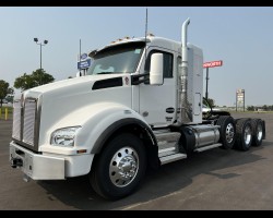 2025 Kenworth T880 Trucks for sale
