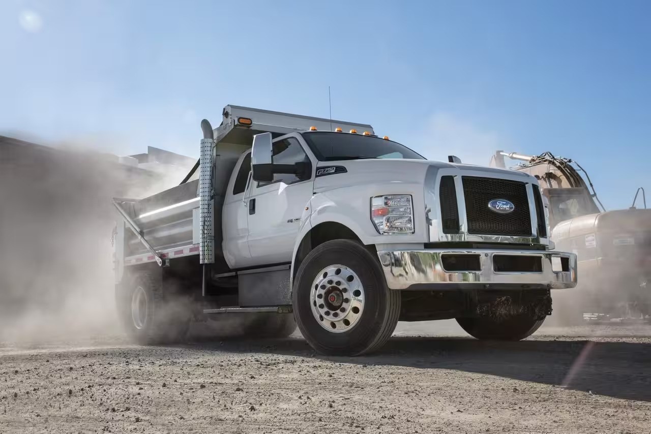 Ford F-650 SD Pro Loader